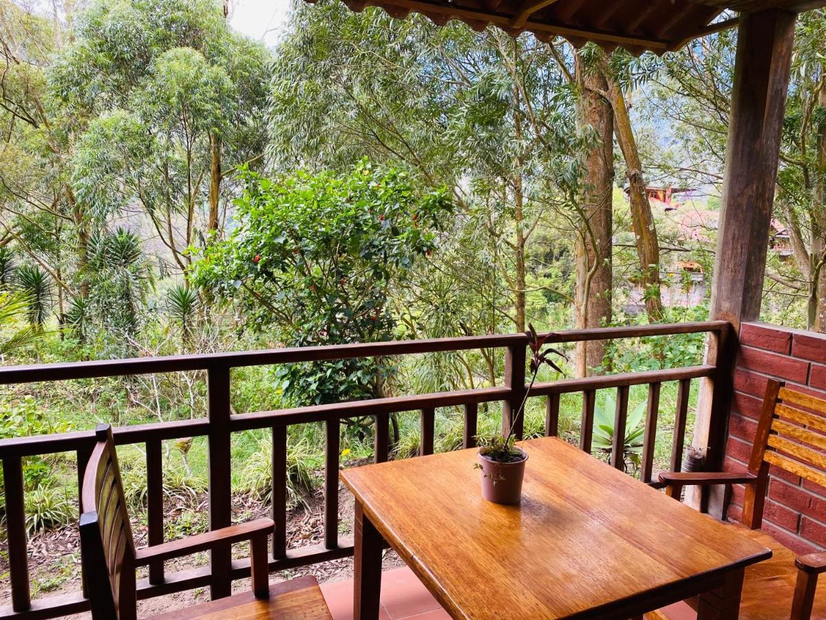 Mama Tungu Hostel Baños Exterior foto